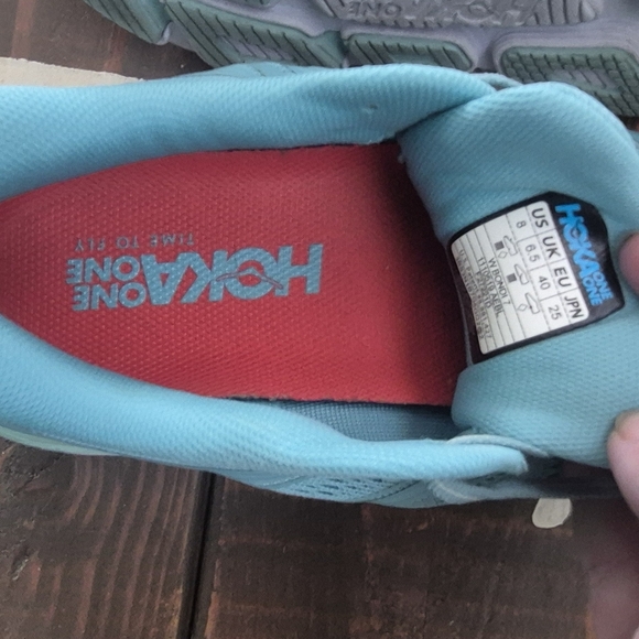 Hoka - Picture 4 of 5
